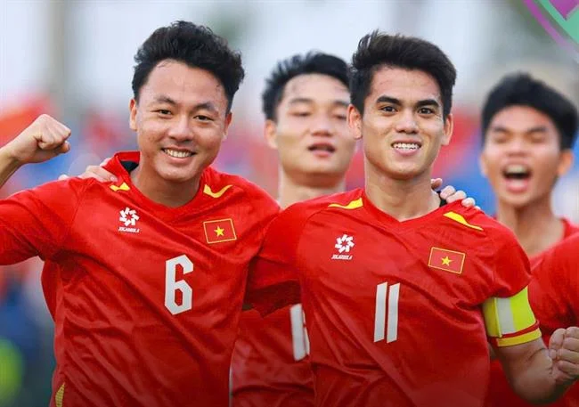 Hình ảnh trò chơi bắn cá với đại dương và các loài cá đầy màu sắc